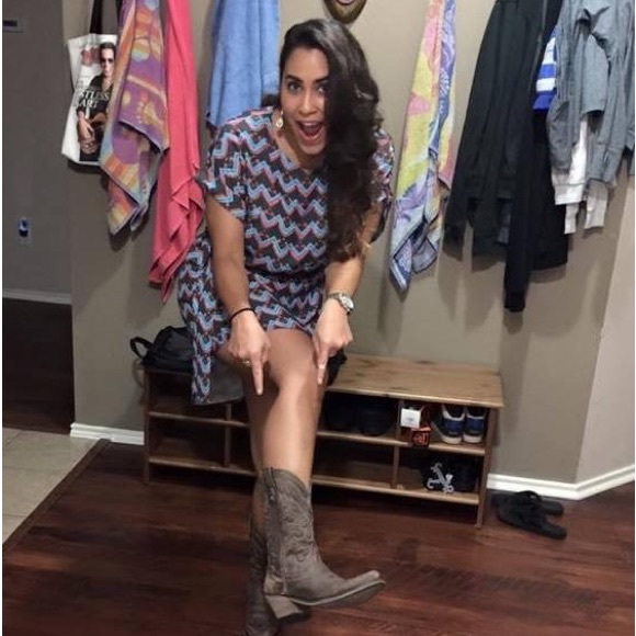 Meet your Posher, Alexis - Picture 6 of 6